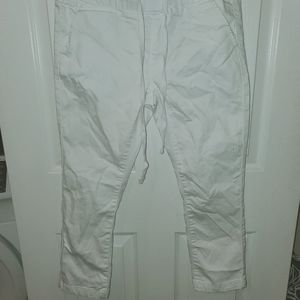 White crop pants